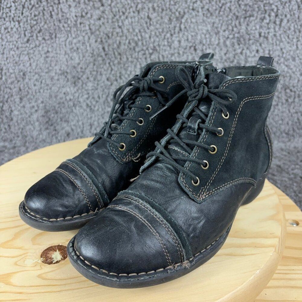 Clarks Whistle Watch Ankle Boots Womens Size 7.5 Black Cap Toe Lace Up Booties - Picture 2 of 9